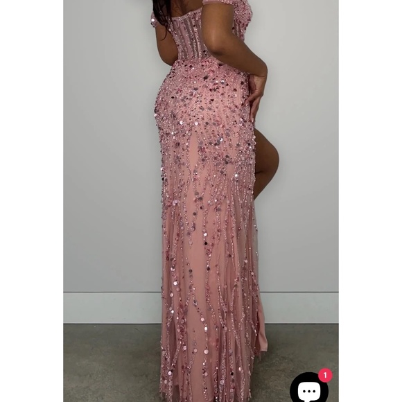 Evening gown - Picture 1 of 6